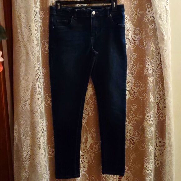 Wonder Nation Girls size 14 medium wash skinny jeans, excellent condition - Picture 1 of 4